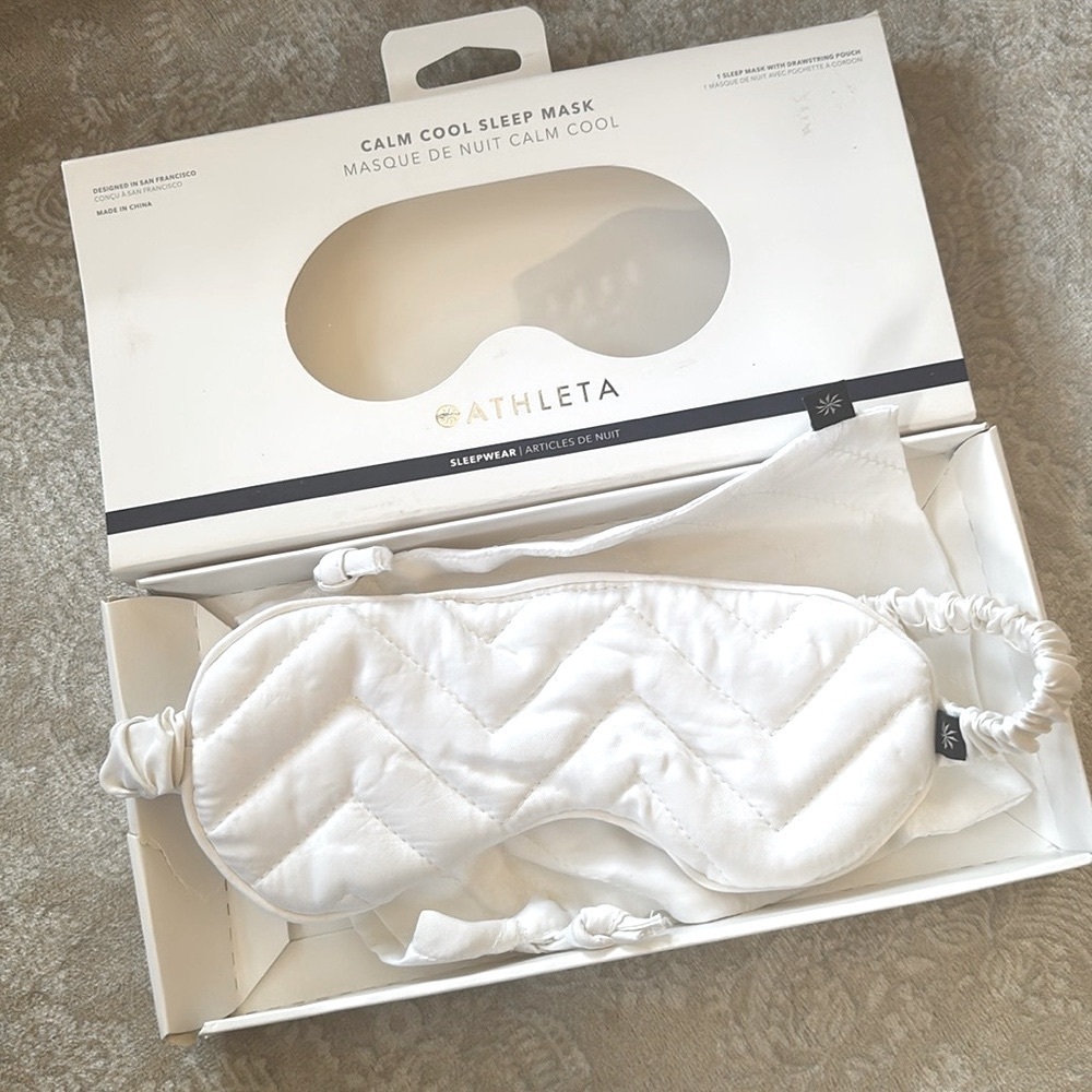 Brand New Athleta Calm Cool Sleep Mask Silky Soft Breathable Travel White